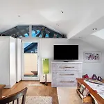 Haus Riedel * جارمش بارتنكيرشن